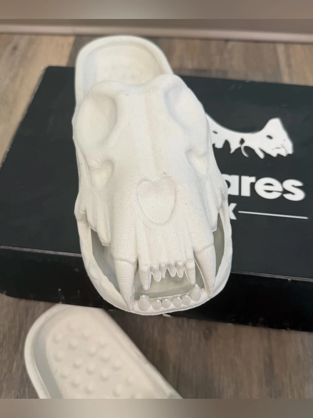 Kito Wares “Saber Tooth Slides” • NEW • Men’s Sz 12